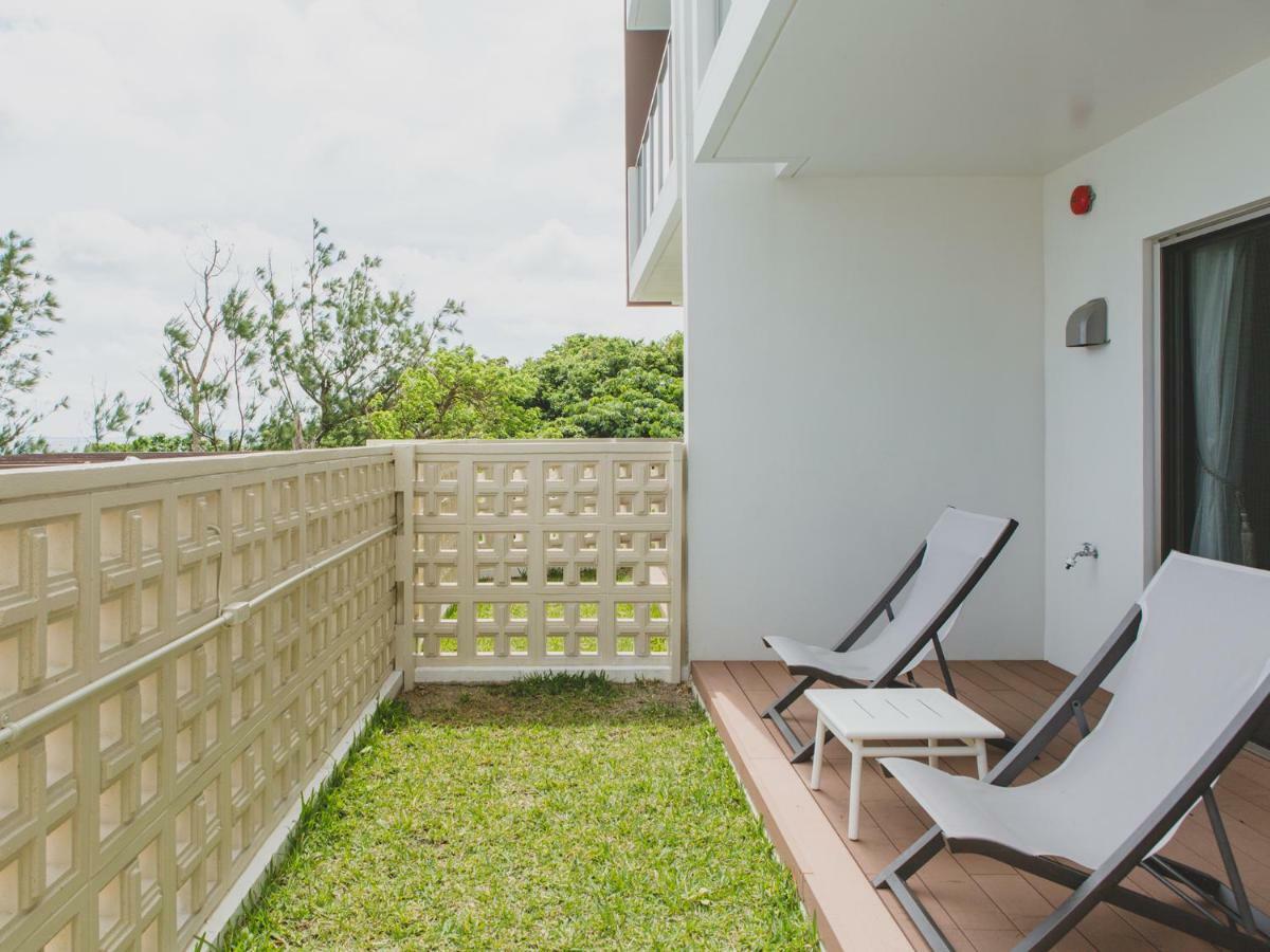 Hideout Okinawa Uruma Exterior foto