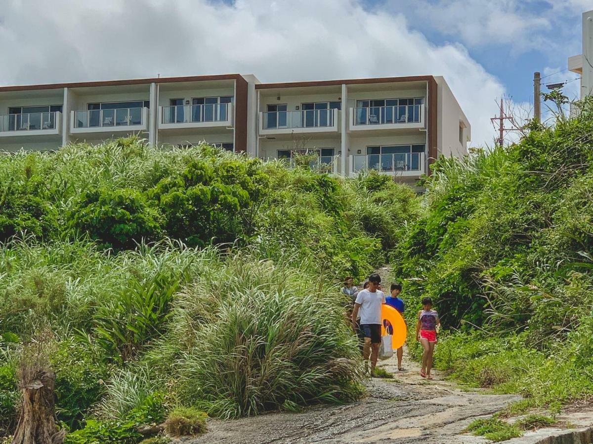 Hideout Okinawa Uruma Exterior foto
